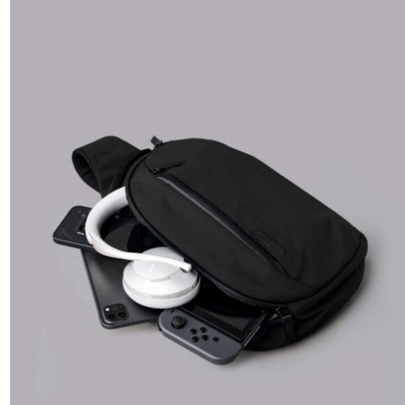 🟦 ALPAKA Metro Crossbody (Right Shoulder) – Axoflux | NWT - Picture 8 of 16